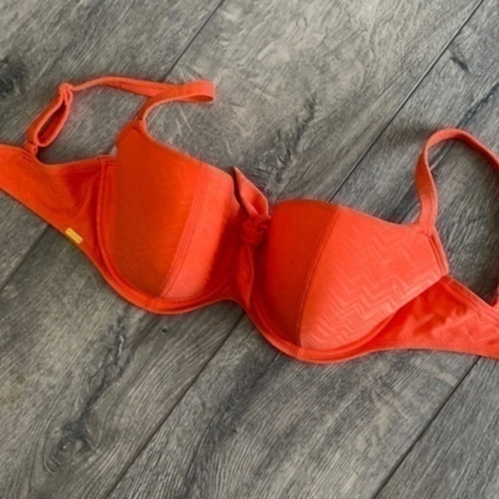 Cleo swim orange swim top adjustable straps size 32 D